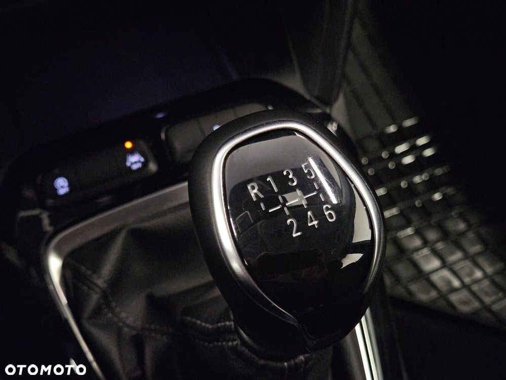 Opel Corsa 1.2 Edition S&S - 22