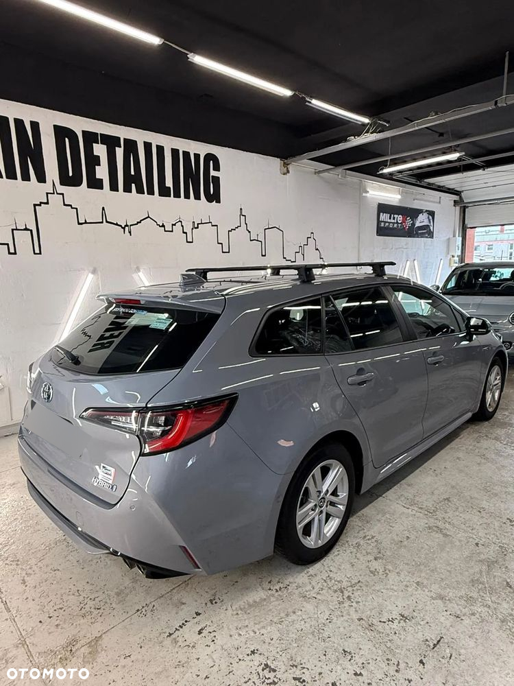 Toyota Corolla 2.0 Hybrid Comfort - 4