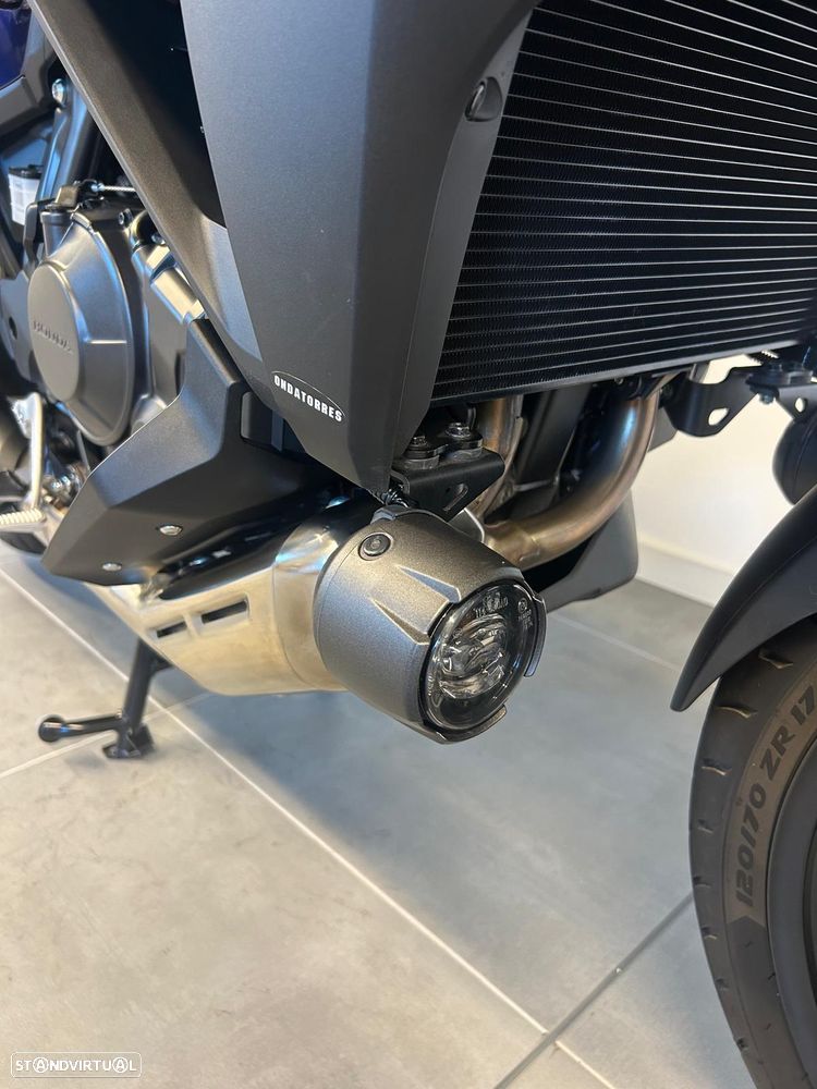 Honda NT NT1100 (Manual) - 12