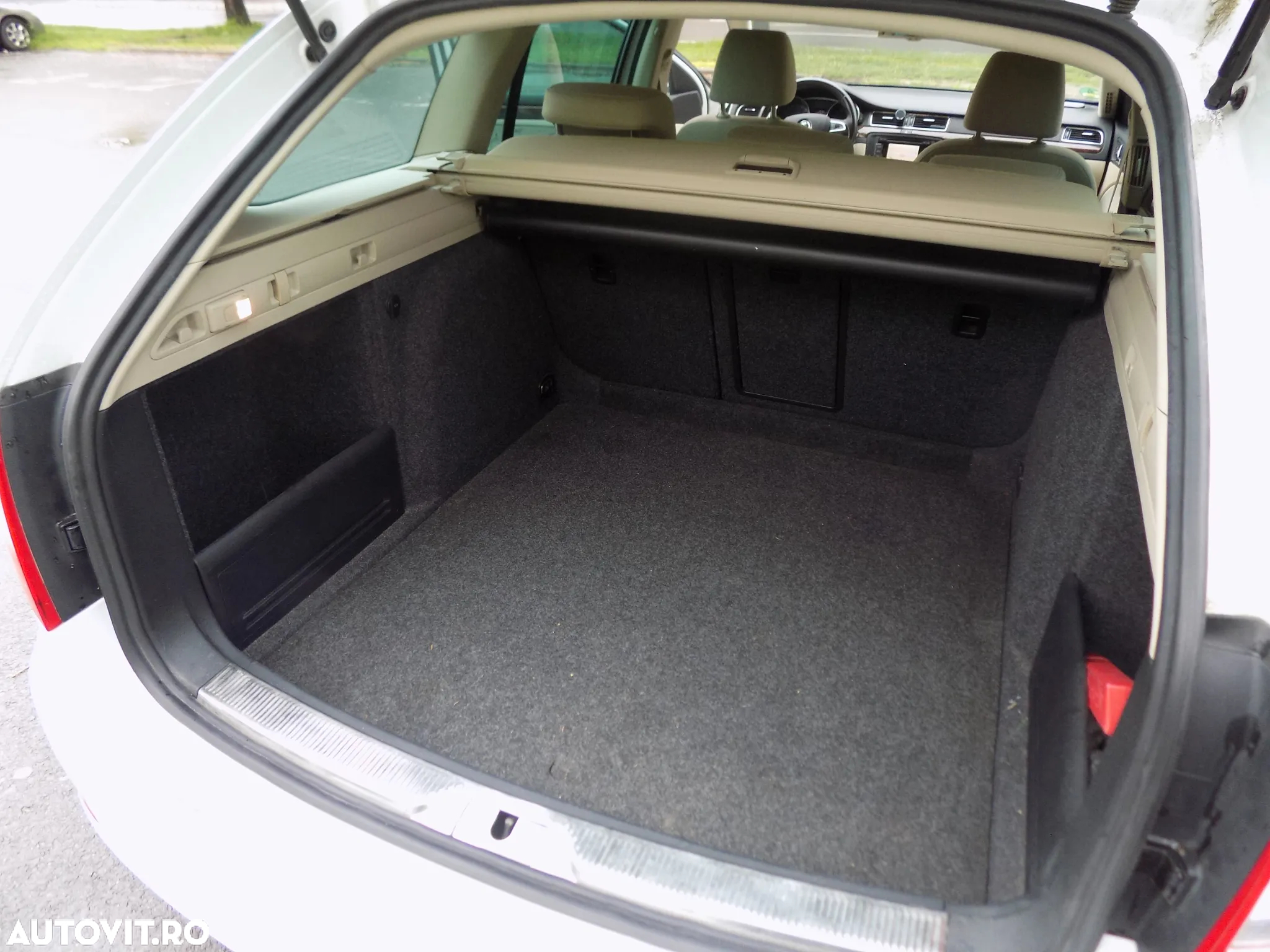 Skoda Superb Combi 2.0 TDI Elegance - 21