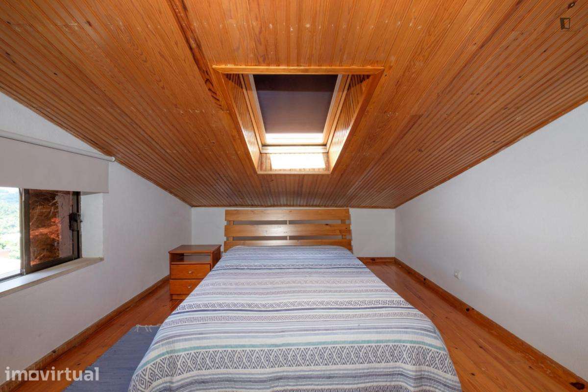 Quarto - localizado em Conchada Coimbra - Grande imagem: 3/14