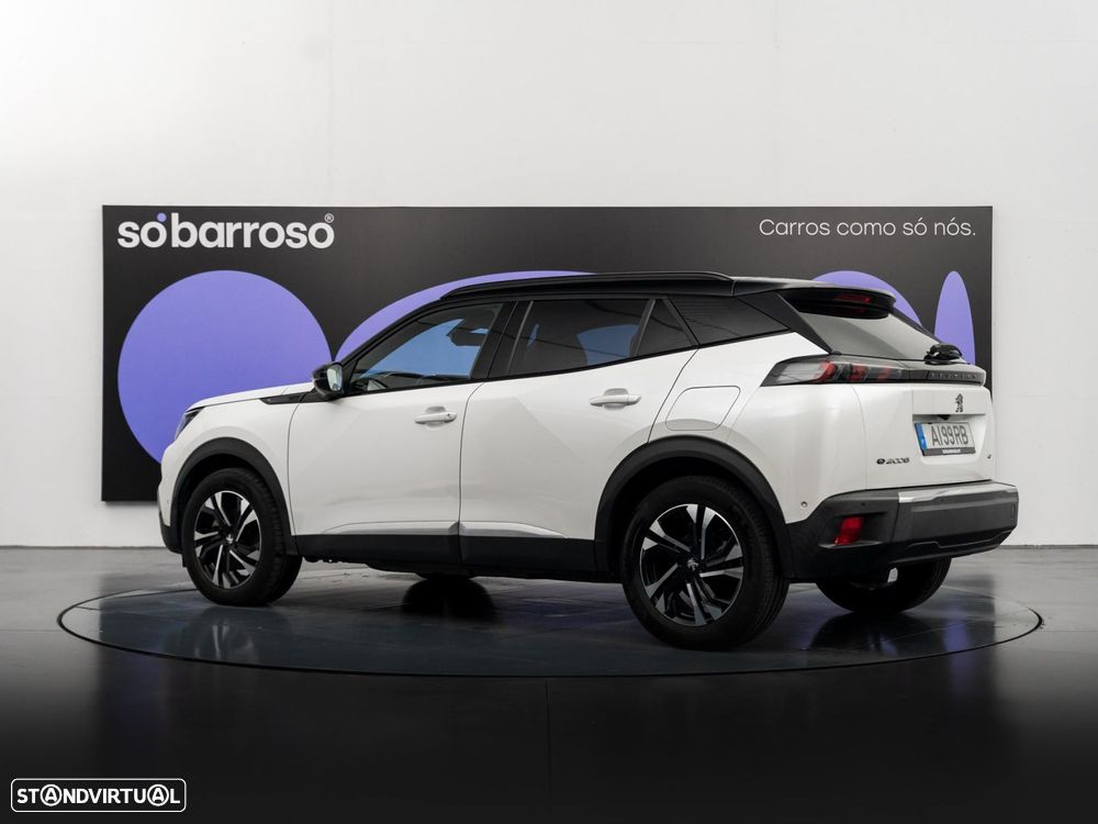 Peugeot e-2008 50 kWh GT - 4