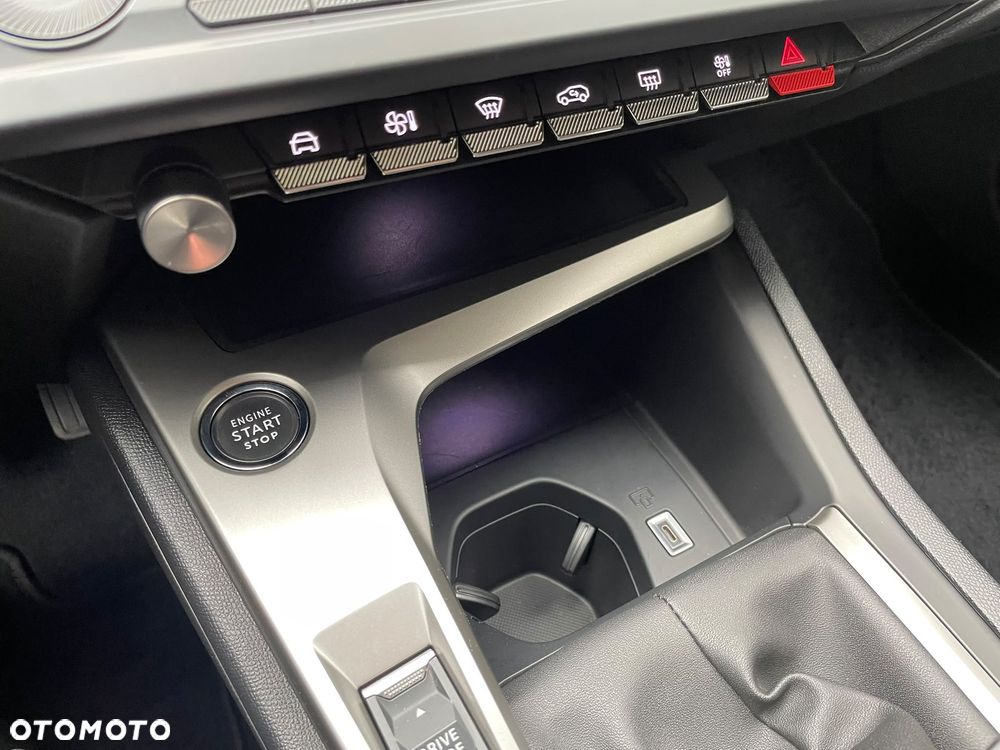 Peugeot 308 1.2 PureTech Active Pack S&S - 23