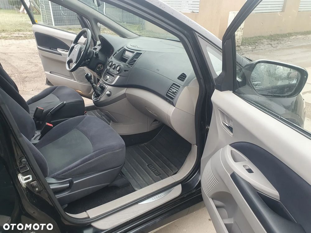 Mitsubishi Grandis 2.0 DID Intense - 12