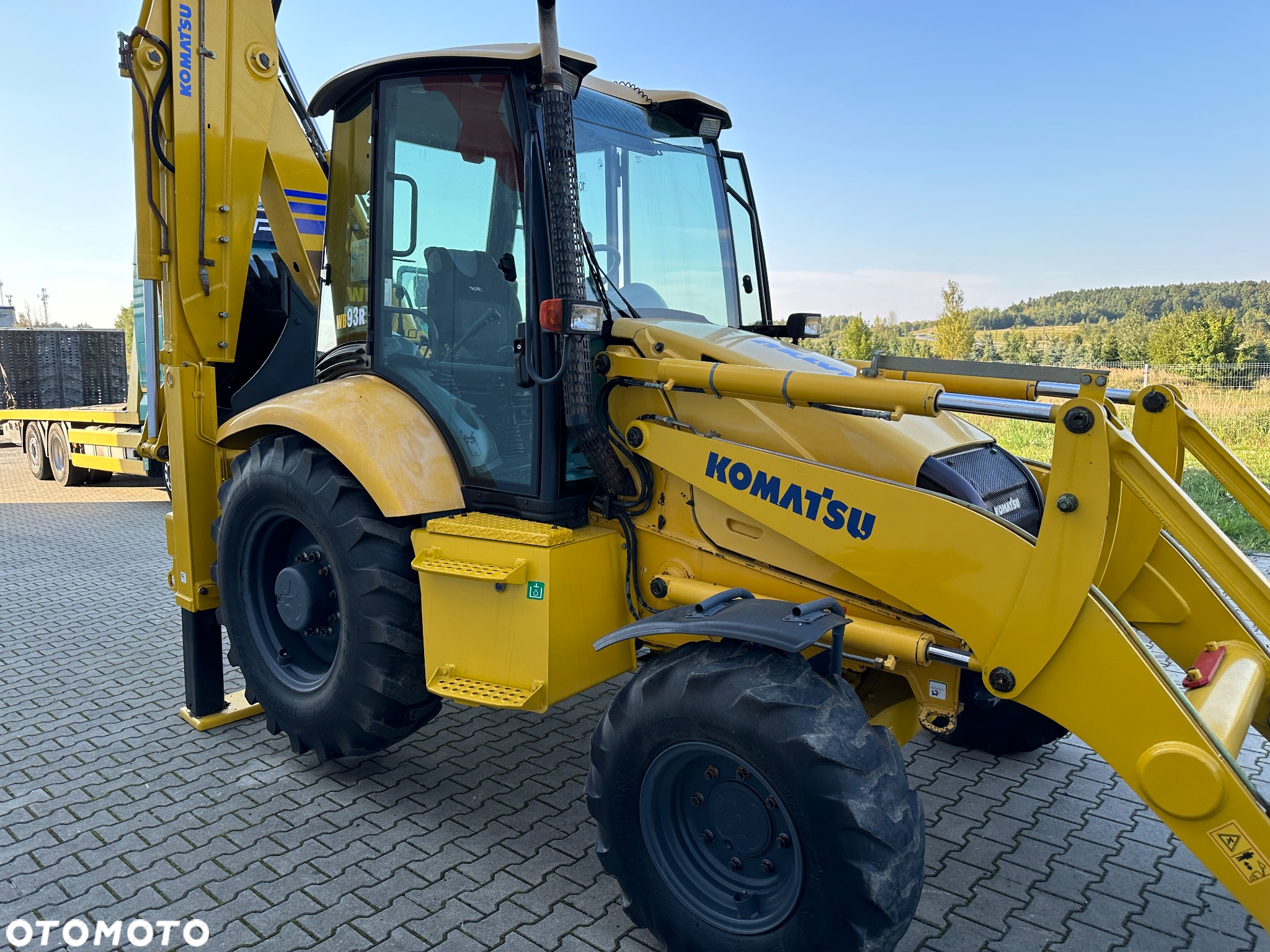 Komatsu WB93R - 5