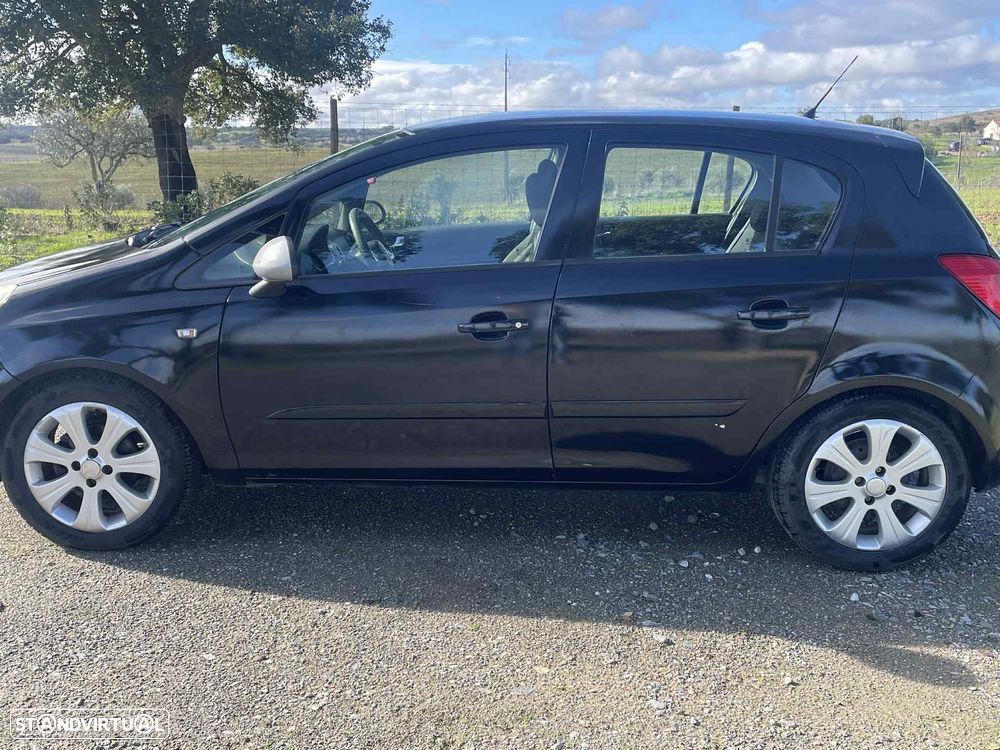 Opel Corsa 1.2 Cosmo 111 - 3