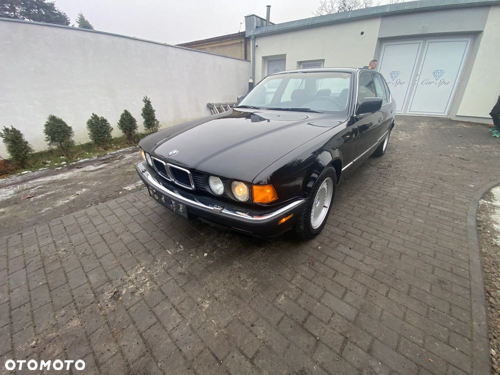 BMW Seria 7 750iL - 1