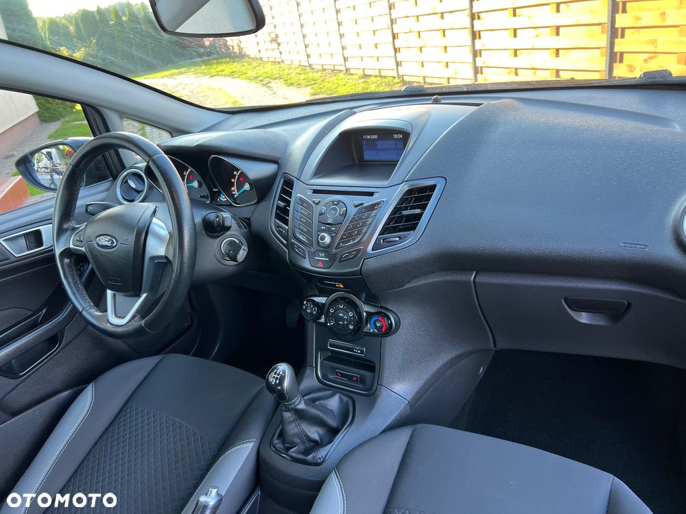 Ford Fiesta - 16