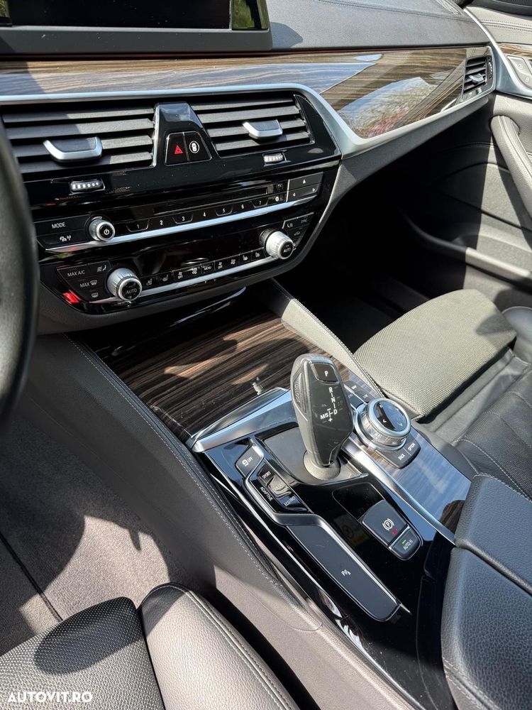 BMW Seria 5 520d Aut. Luxury Line - 5
