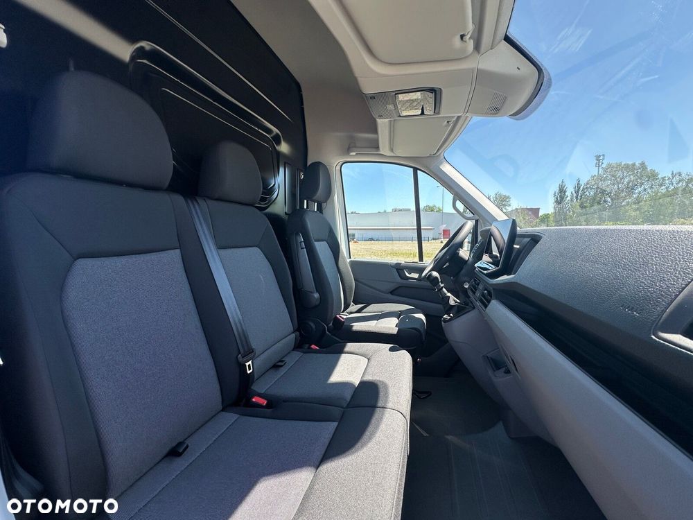 Volkswagen Crafter 35 2.0 TDI L3H3 3640 177 KM - 13