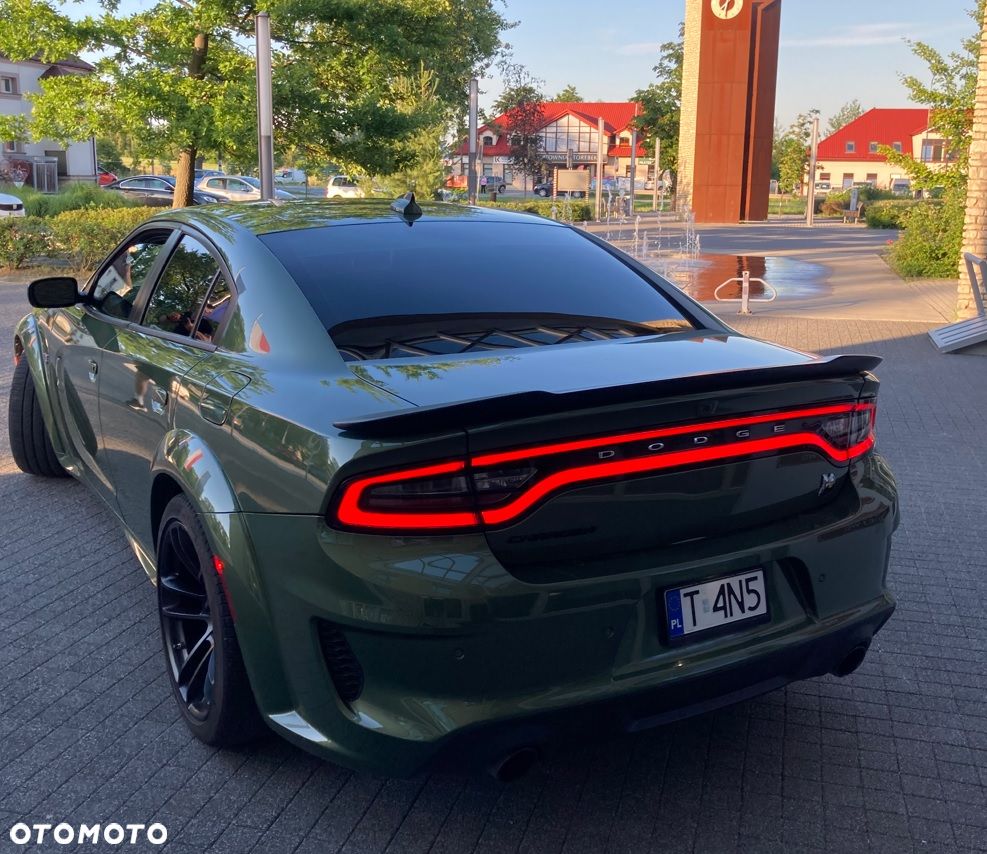 Dodge Charger 6.4 Scat Pack Widebody - 12