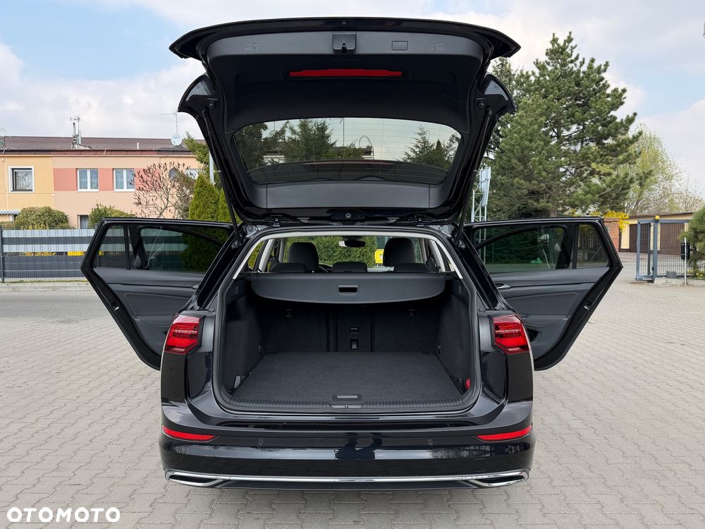 Volkswagen Golf 2.0 TDI SCR DSG R-Line - 16