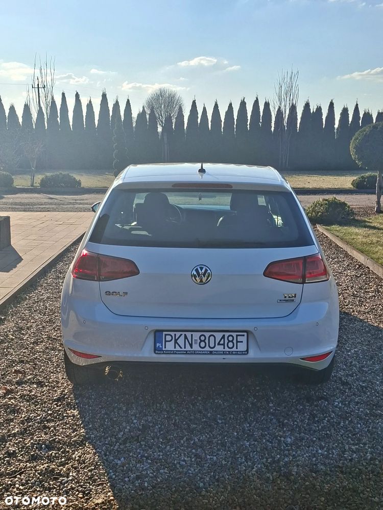 Volkswagen Golf 1.6 TDI BlueMotion Comfortline - 4