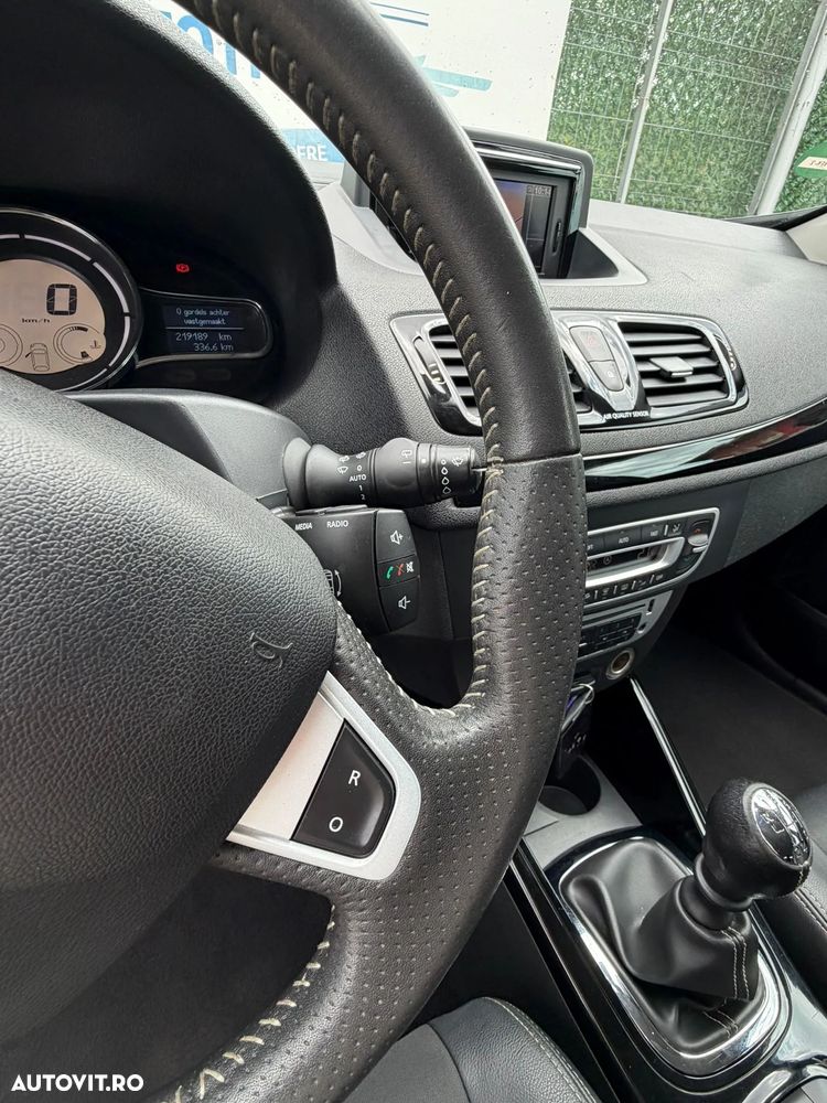 Renault Megane ENERGY dCi 110 Start & Stop Bose Edition - 14