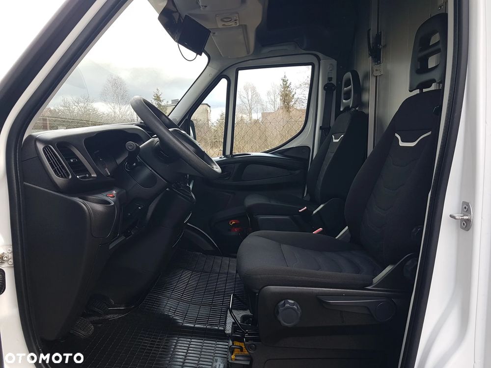 Iveco DAILY KONTENER NISKOPODŁOGOWY 4,43x2,23x2,42 SKLEP FOODTRUCK BAR KLIMA KONIOWÓZ KAMPER - 25