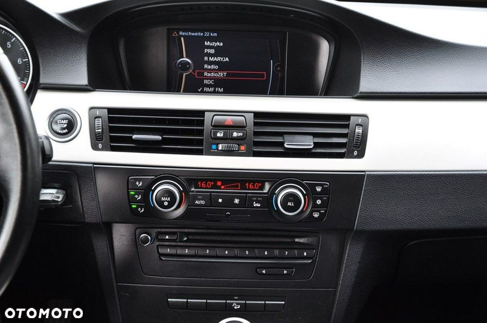 BMW Seria 3 325i Edition Exclusive - 30