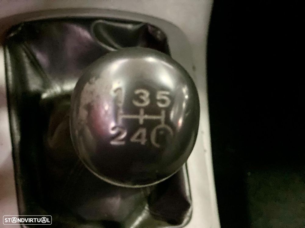 Toyota Hilux 2.5 D-4D CE - 17