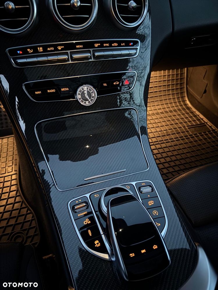 Mercedes-Benz Klasa C AMG 43 4Matic AMG Speedshift TCT 9G - 25