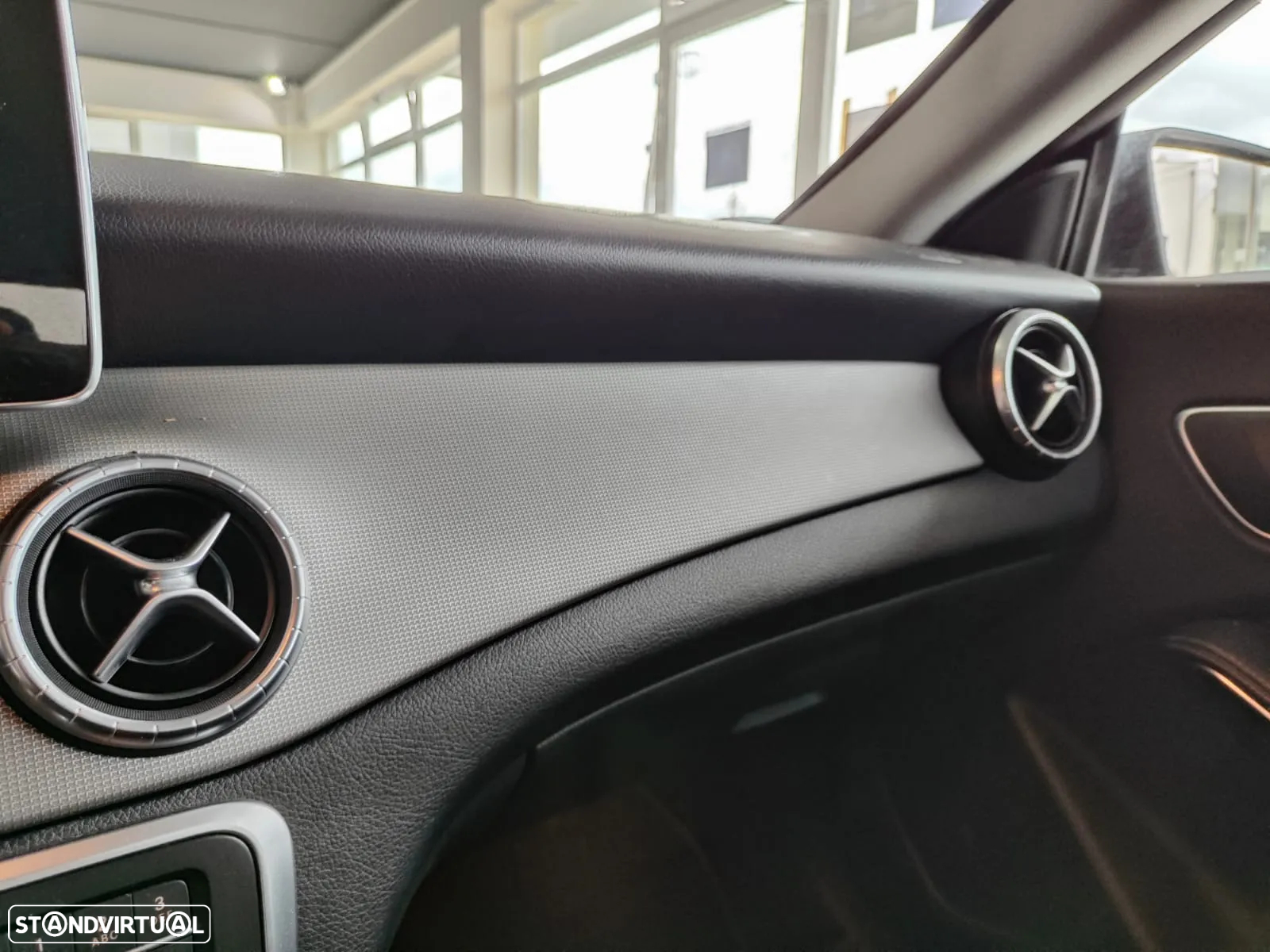 Mercedes-Benz CLA 180 CDi Urban Aut. - 38