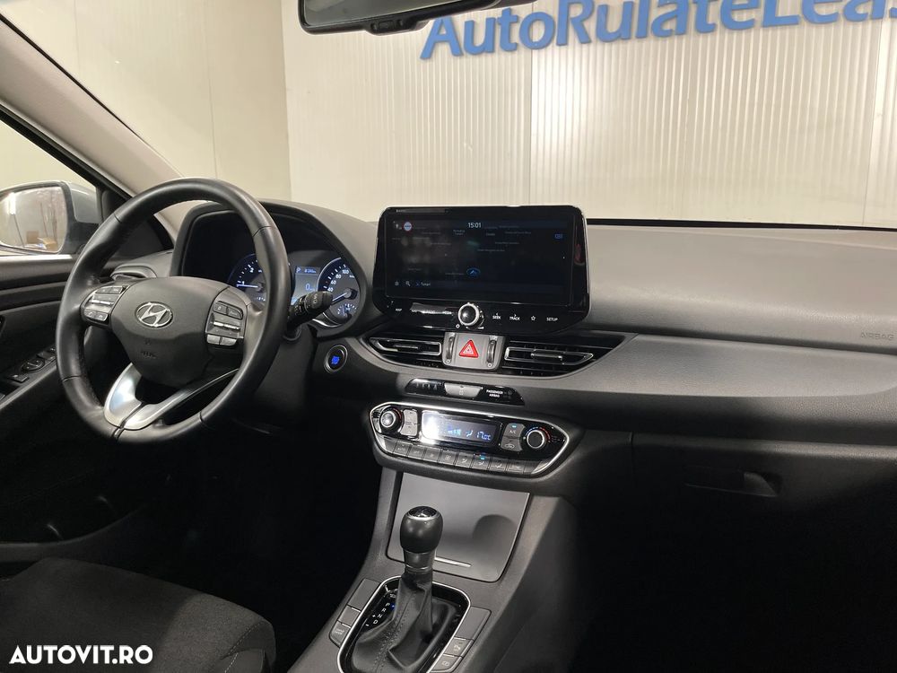Hyundai i30 1.6 CRDI DCT Select - 9