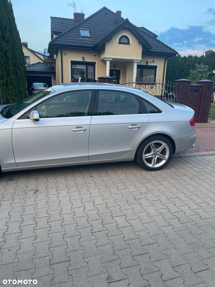 Audi A4 Limousine - 6