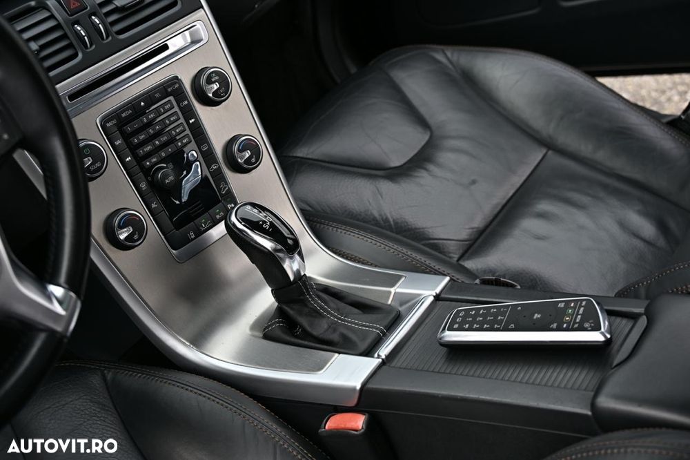 Volvo XC 60 - 22