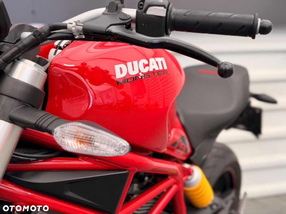 Ducati Monster - 10