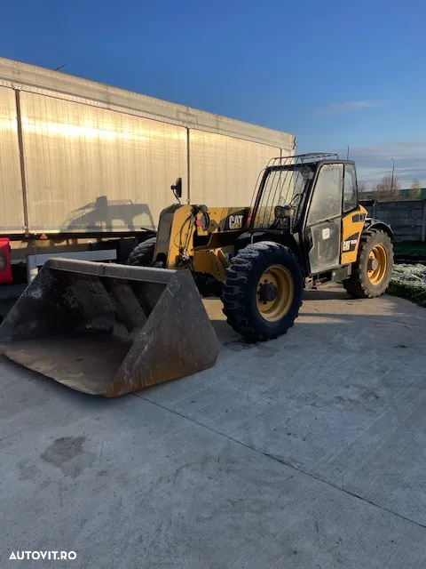 Caterpillar TH330B - 2