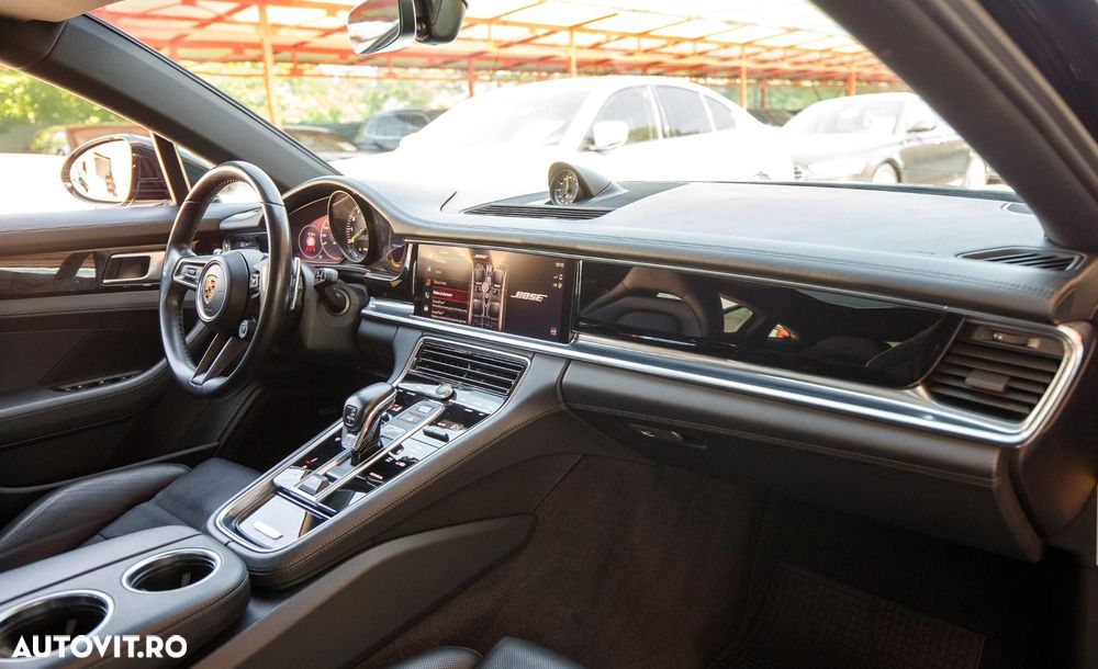 Porsche Panamera - 18