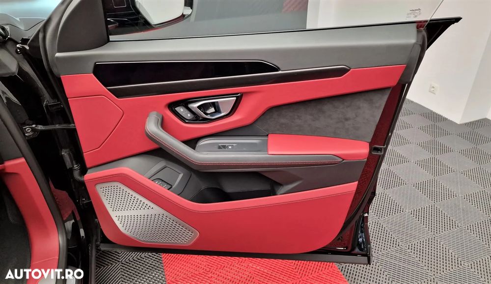 Lamborghini URUS Standard - 20