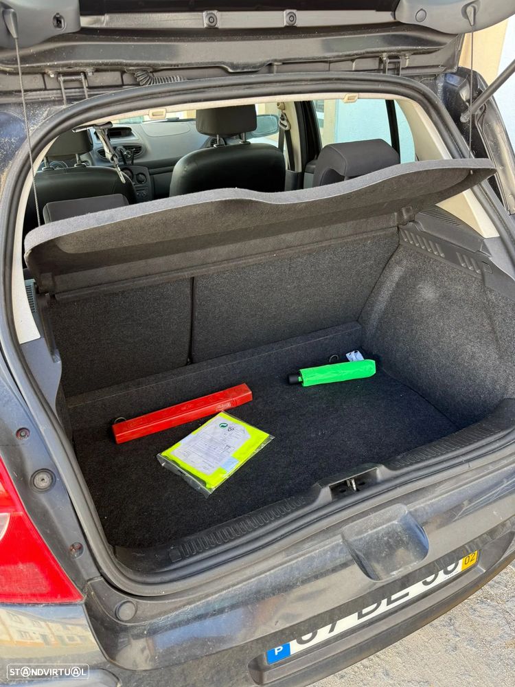 Renault Clio - 7