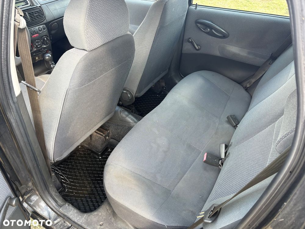 Fiat Punto 1.2 8V - 6