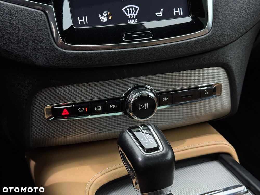 Volvo XC 90 D5 AWD Inscription - 25