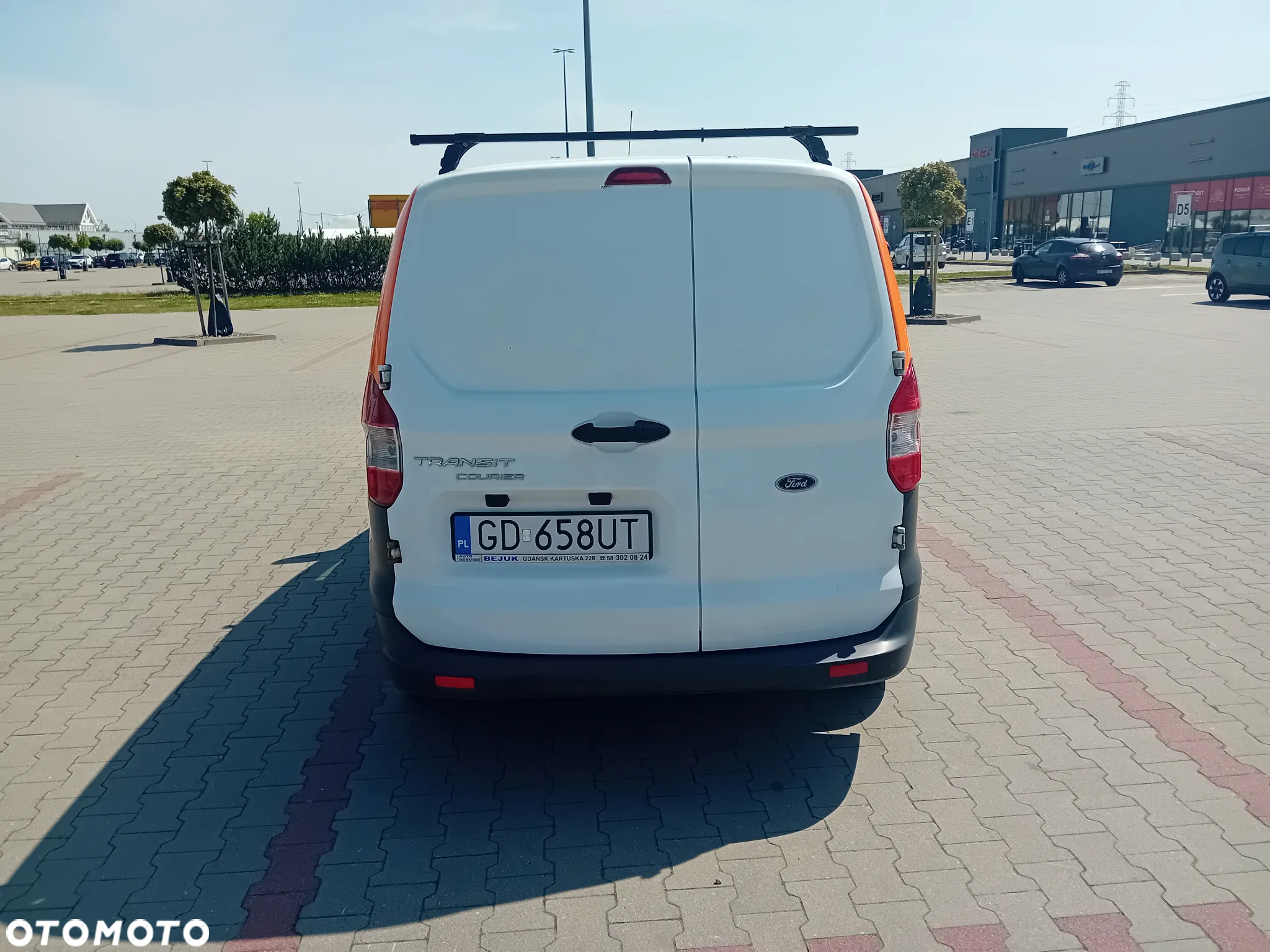 Ford Transit Courier 1.0 EcoBoost Ambiente - 5