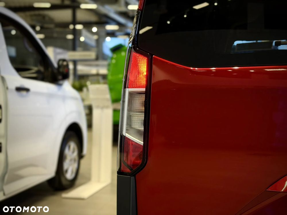 Ford Tourneo Courier 1.0 EcoBoost Titanium - 14