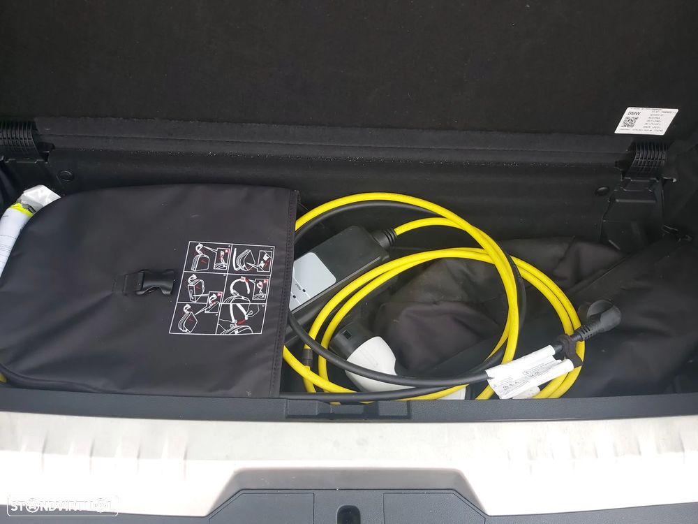 BMW 330 e Touring Pack M Auto - 13