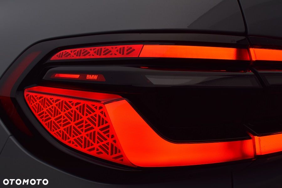 BMW X7 xDrive40d mHEV Individual Edition sport - 28