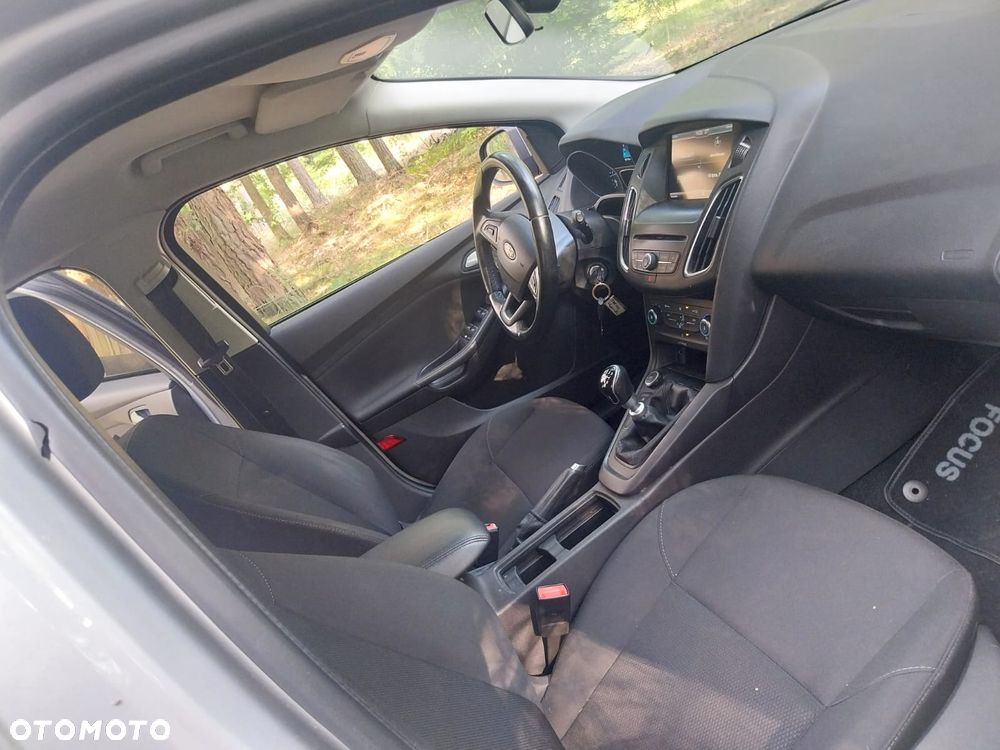 Ford Focus 1.6 TDCi ECOnetic 88g Start-Stopp-System Trend - 14