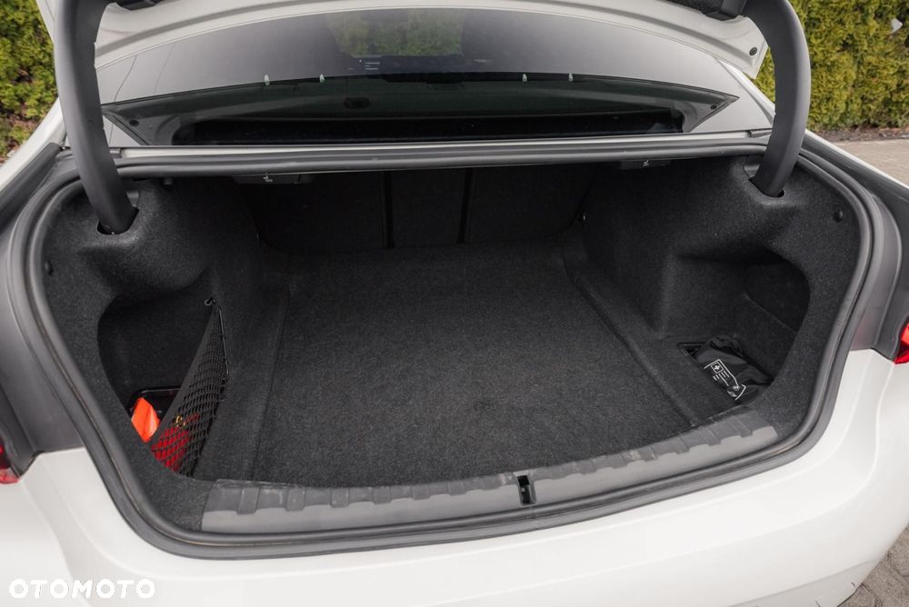 BMW Seria 3 320d xDrive M Sport sport - 39