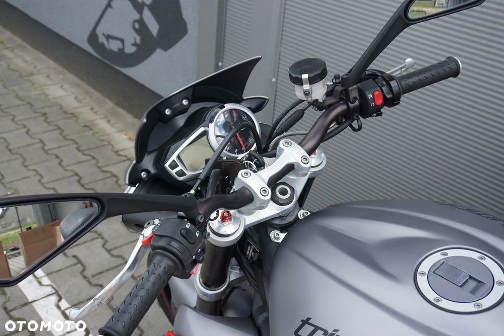 Triumph Street Triple - 18