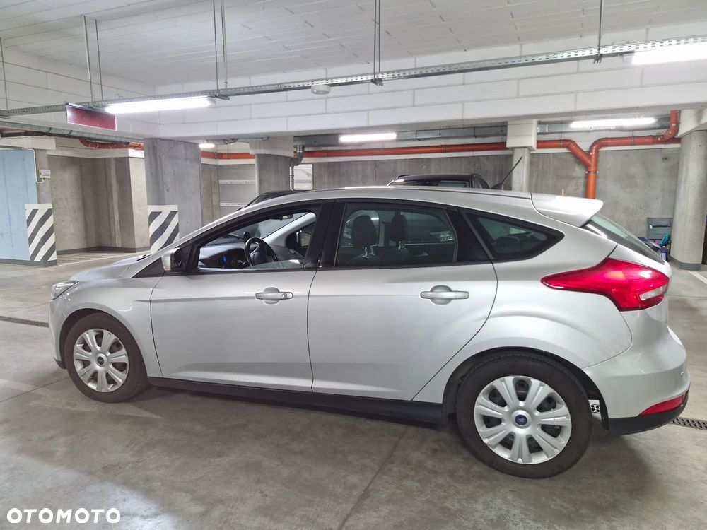 Ford Focus 1.6 Trend - 4