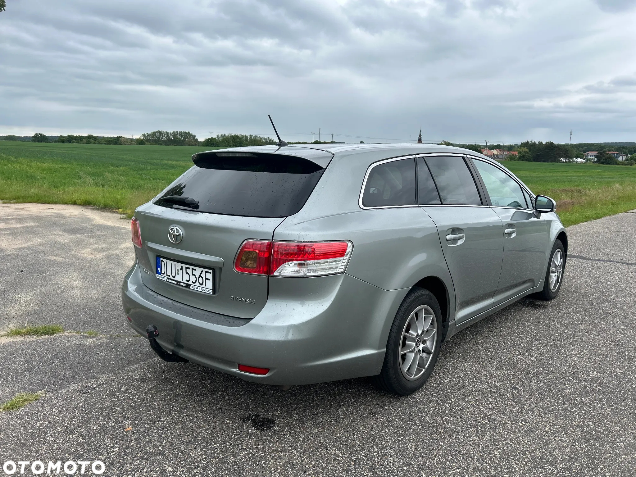 Toyota Avensis 2.0 D-4D Premium - 6