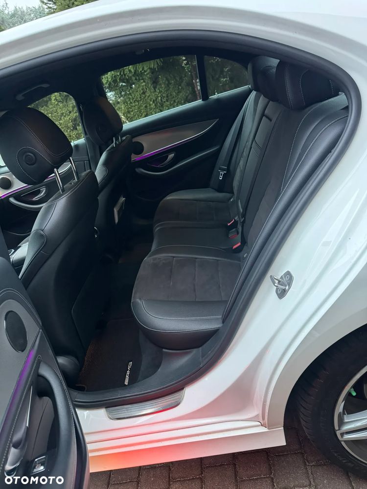 Mercedes-Benz Klasa E 220 d 4-Matic 9G-TRONIC - 13