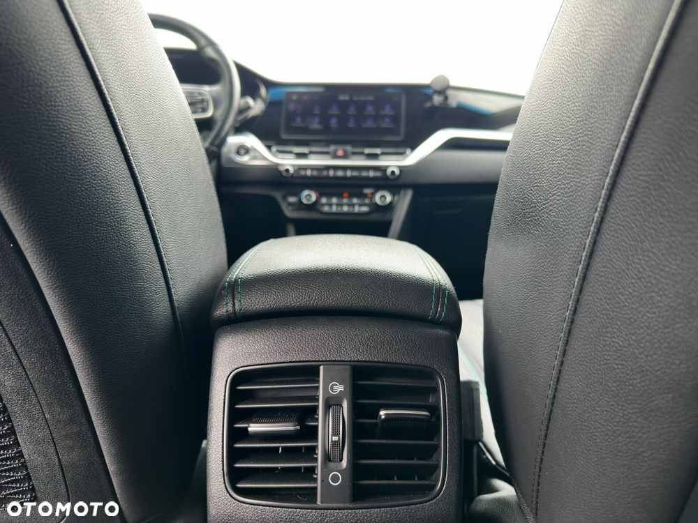 Kia Niro 64kWh XL - 33