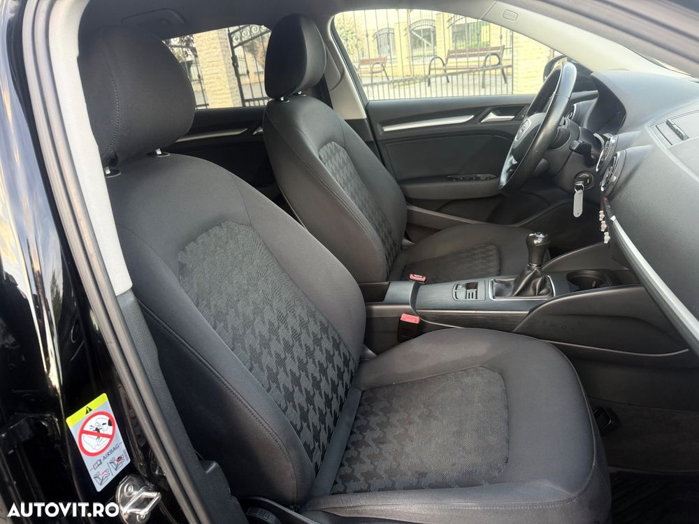 Audi A3 Sportback 1.2 TFSI Attraction - 6