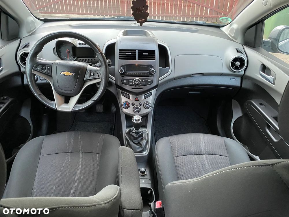 Chevrolet Aveo 1.6 LTZ S/S - 8