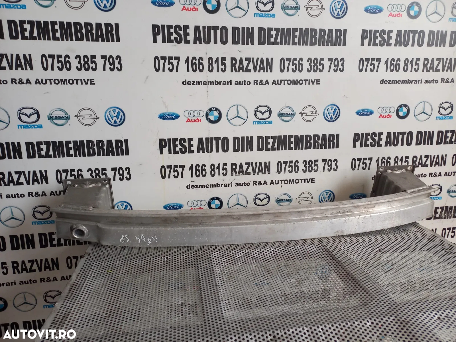Armatura Bara Spate Audi A8 4H D4 An 2010-2011-2012-2013-2014-2015-2016-2017 Dezmembrez Audi A8 4H - 5