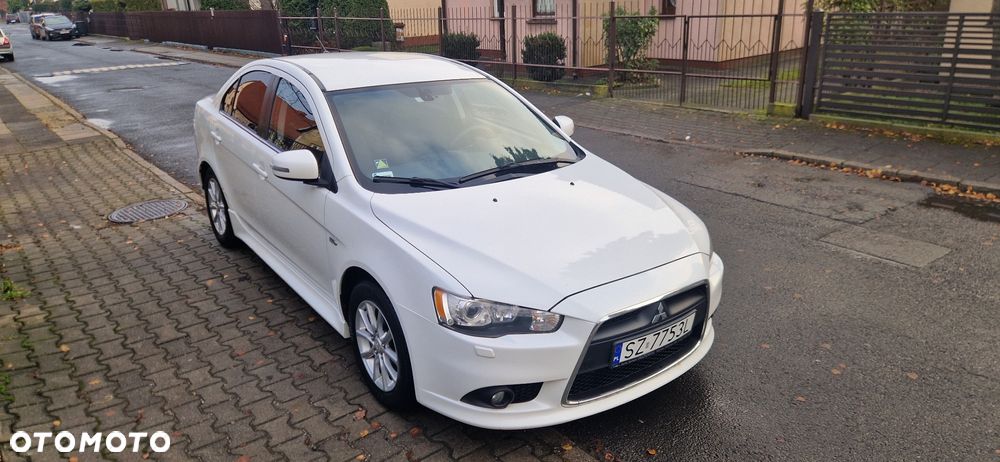 Mitsubishi Lancer 1.6 Intense - 1