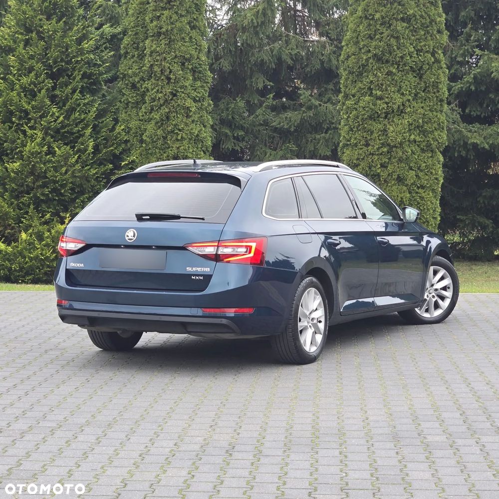 Skoda Superb 2.0 TDI DSG Style - 11