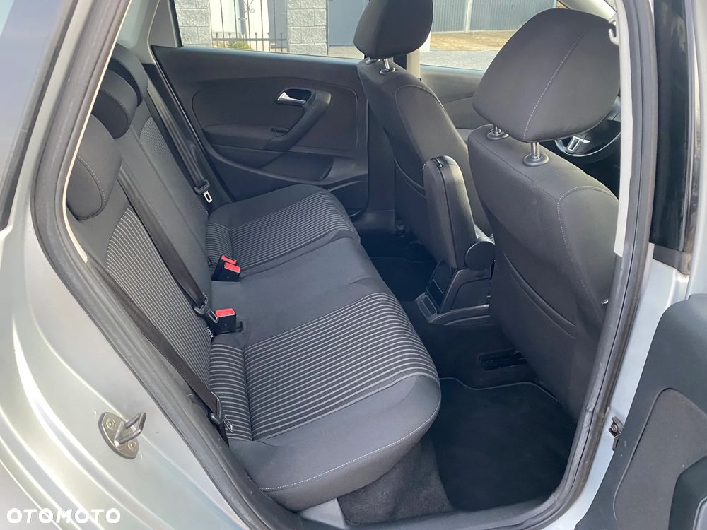 Volkswagen Polo 1.4 16V Highline - 25